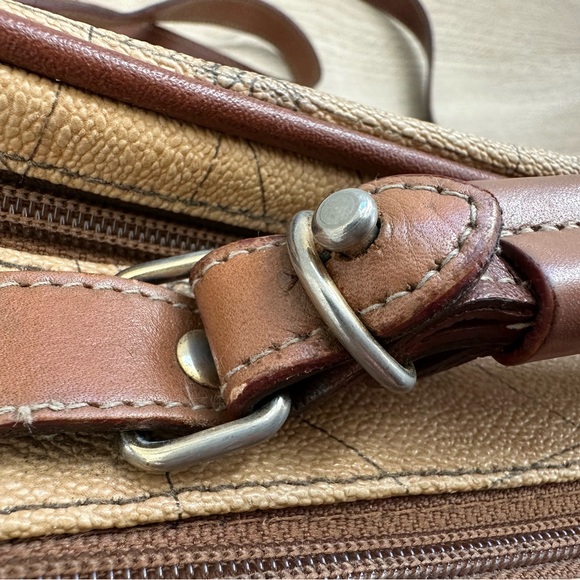Pierre Balmain Authentic Vintage World Map Crossbody - Picture 4 of 14